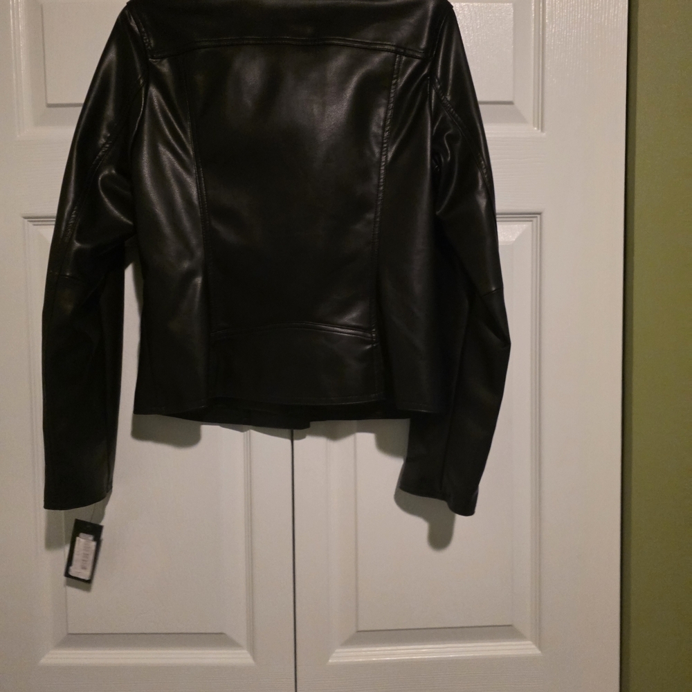 NWT- Kennneth Cole Faux Leather Women's Black Jacket - Picture 5 of 8